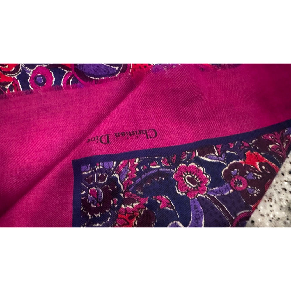 Christian Dior ECharpes Vintage Wool Scarf Magenta Fuscia Paisley Japan 35" RARE - Picture 4 of 10